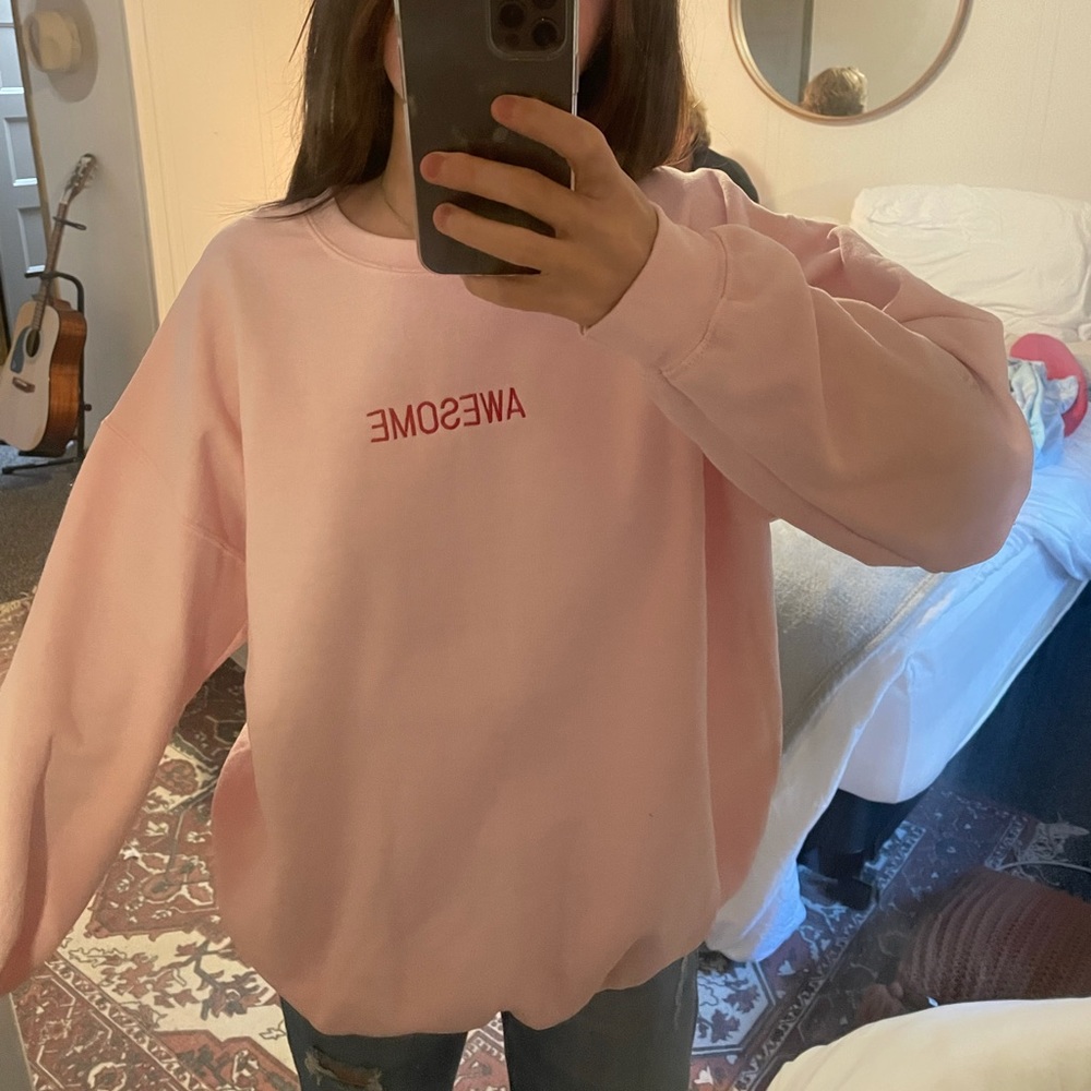 pink crewneck sweatshirt
